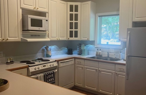 Mount Ida Condo | Livin On Lake Time