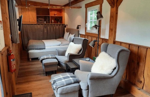 Bad Großpertholz House | Living Legends - Tiny House auf den Wiesen der Edermühle