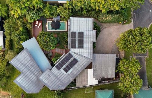Redlynch House | Living On The Edge - A Private Oasis in Paradise