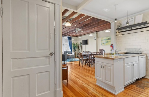 Southeast Bed & Breakfast | Living on The Edge of Capitol Hill, METRO subway