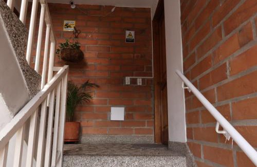 El Poblado House | Living Poblado Manila 3029 Habitación Doble con Baño Privado