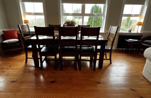 Lecemy House | Living Waters Retreat