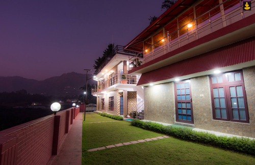 Naukuchiyatal Villa | LivingStone Lake View Resort 3 Bedroom Villa