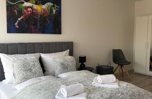 Schonebeck Apartment | Livoro Dormitorio Apartment
