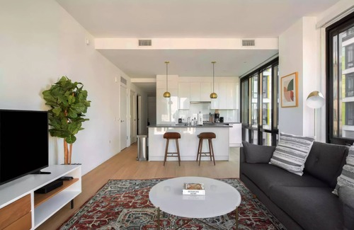 Logan Circle Apartment | Liz by Black Swan 414LT (2/2, Cap 4)