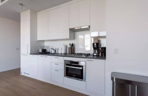 Logan Circle Apartment | Liz by Black Swan 507LT (1/1, Cap 2)