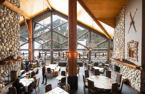 East Kootenay Resort | Lizard Creek Lodge
