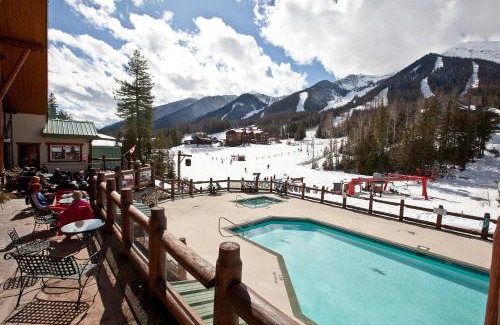 East Kootenay Resort | Lizard Creek Lodge
