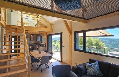 Queyrieres Ski Chalet | Lizieux: Quality chalet with views of the Haute-Loire mountains