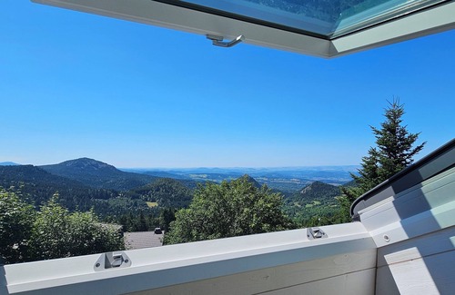 Queyrieres Ski Chalet | Lizieux: Quality chalet with views of the Haute-Loire mountains