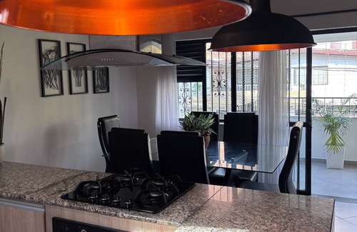 La America Villa | LK | Villa Bolivar ! Unique Comfort and Style in Vibrant Laureles !
