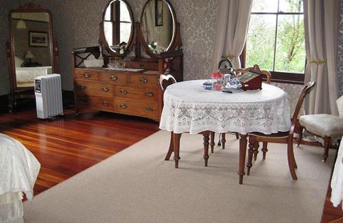 Solway Bed & Breakfast | Llandaff Country Residence