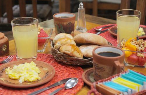 Cusco Historic Center House | "LLipimpac Guesthouse"