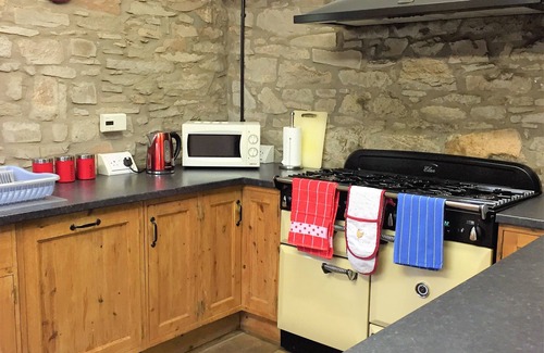 Brecon Cottage | Llwyn Llwyd Cottage Aberyscir Brecon Fantastic Rural Views Large Garden. Wifi.