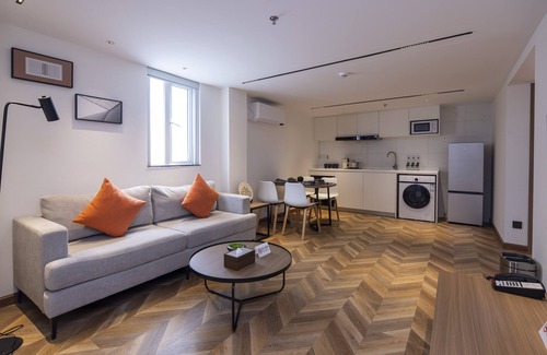 East Huanshi Road Hotel | LN Residece Taojin