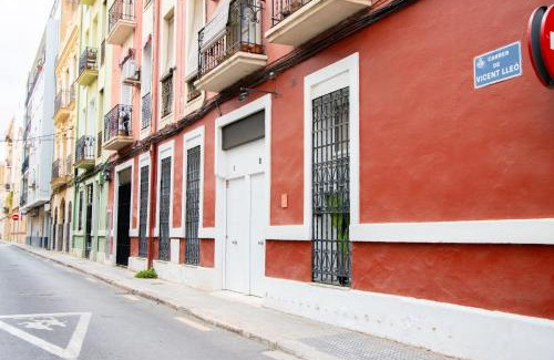 En Corts Apartment | LObjet trouvé