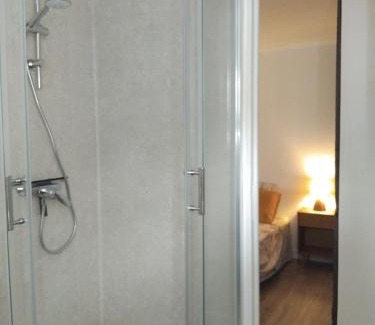 Gond-Pontouvre Apartment | Loc'Issime ! Clim - PK privé gratuit