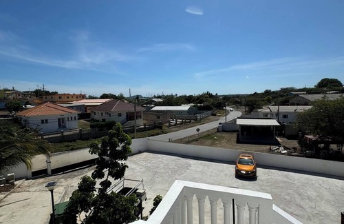 Willemstad Apartment | Local Apartments in the enjoyable city of Willemstad with WiFi, AC, and Pool