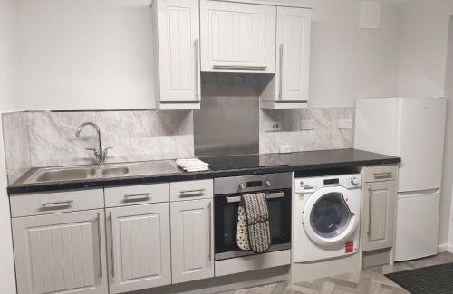 Brierley Hill Apartment | Local to Russells Hall Hospital