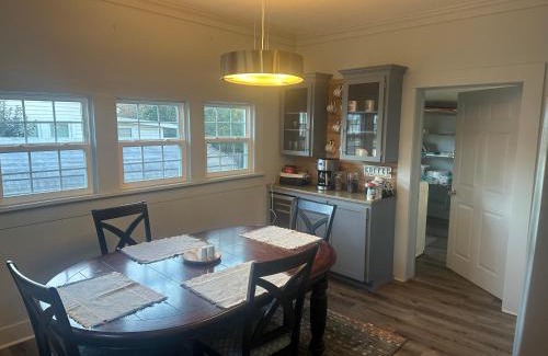 Enterprise House | Local with a Side of Cozy