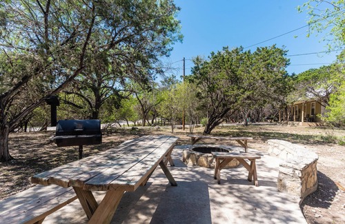 Sabinal House | Located 1/4 Mile to River Access