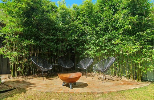 Windang House | Located between picturesque Lake Illawarra and Windang beach