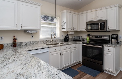 Mount Dora House | Located in Beautiful Country Club of Mount Dora