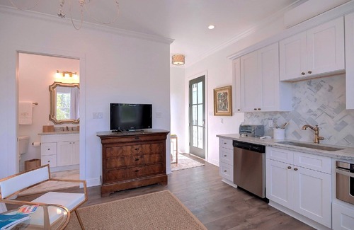Broadmoor Apartment | Located in the heart of New Orleans.