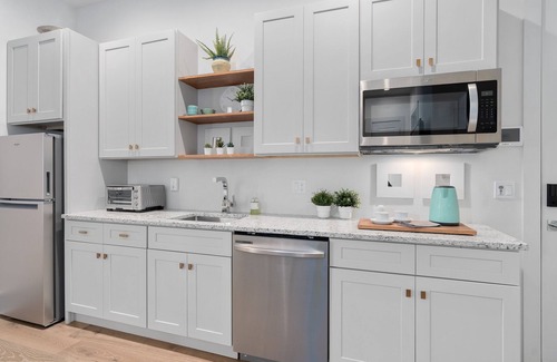 College Park Apartment | Located in the heart of lovely College Park easy access to downtown Orlando.