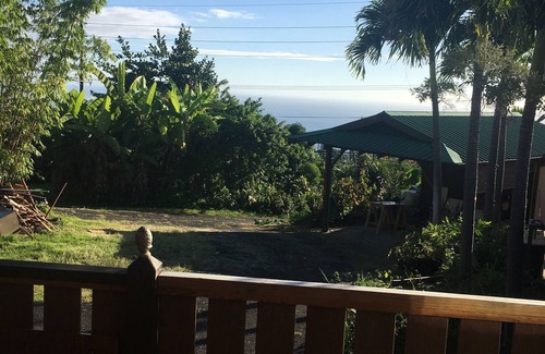 Honalo House | Located minutes away from Historic Holualoa village and Kailua-Kona and beaches.