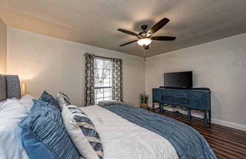 Robinson House | Located minutes from Baylor, Downtown Waco & I-35, stay with us!