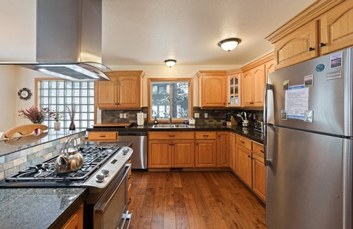 Sunriver House | Located on Ft Rock Park, SHARC Passes, Ping Pong, Hot Tub, Fireplace