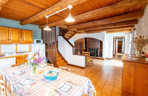 Saint-Georges-de-Levejac House | Location "les Fayards" 7 Personnes à Saint Georges de Lévejac