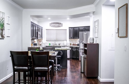 South Scottsdale Condo | Location, Location, Location, King Master+Queen Guest