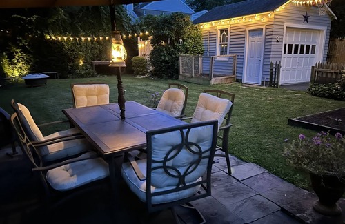 Darien House | Location! Move in ready.Walk to train, beach, resta, gym. Long term special rate