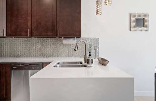 Palm Desert Condo | LOCATION!RENOVATED! POOL, TENNIS, GYM, WIFI, PRVT PATIO