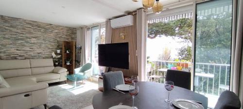 Les Sablettes Apartment | Location saisonnière logement les pieds dans l’eau