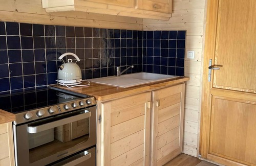 Beauchamps House | LocationGod, Field of Campaign - Cabin on the water with Nordic bath 2 rooms 4 people