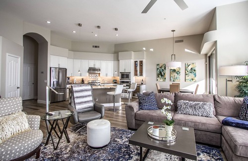 La Vista House | Locations a "10" ! and remodeled !.