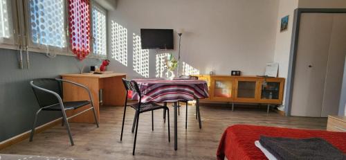 Saint Augustin Apartment | LOCBORDEAUX-FR - Appt proche CHU Bordeaux - WIFI