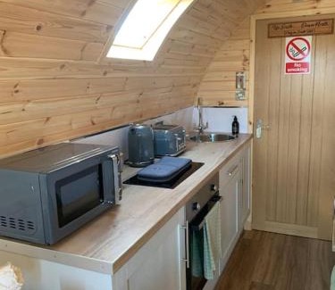 Pollachar House | Loch an Eilean Pod Isle of South Uist