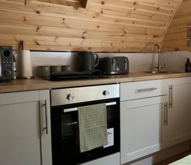 Pollachar House | Loch an Eilean Pod Isle of South Uist