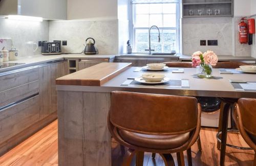 Inveraray House | Lochside Apartment