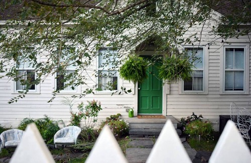 Town of Marbletown House | Locktender Cottage · Historic cottage near Mohonk & Minnewaska, 2BR/2BA