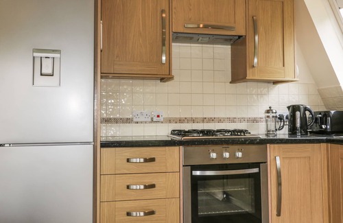 St Wenn Cottage | LODGE 22, BODMIN HOLIDAY PARK, CORNWALL, family friendly in Lanivet