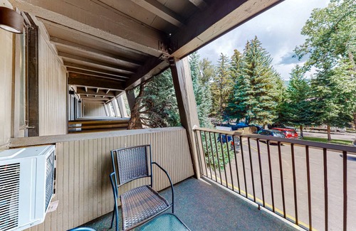 West End Cabin | Lodge ∙ 4 guests