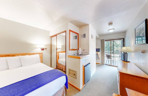 West End Cabin | Lodge ∙ 4 guests