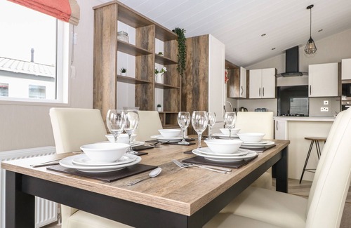 Chichester Cottage | Lodge at Chichester Lakeside