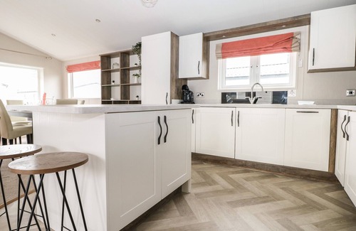 Chichester Cottage | Lodge at Chichester Lakeside