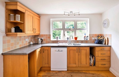 Symonds Yat Apartment | Lodge by River Wye with Private River Access
